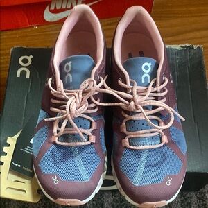 On Running Blue and Pink Athletic Shoes Breathable Mesh Design
